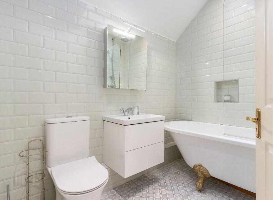 The Mews, Rere Of, 31 Mountpleasant Square, Ranelagh, Ranelagh, D06P651