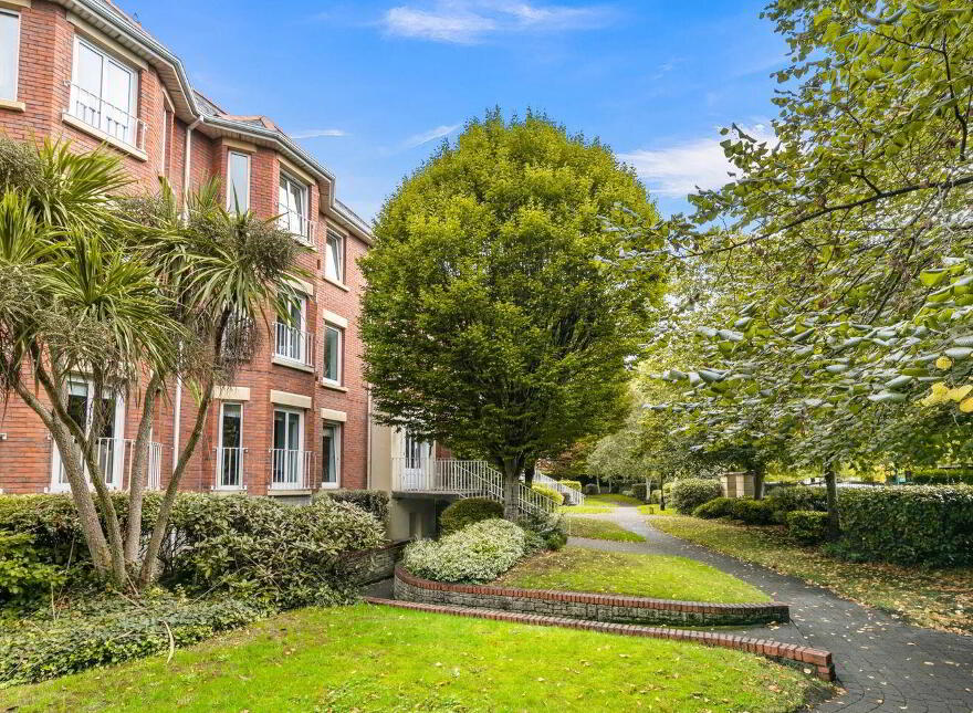 18 Radcliff Hall, St John's Road, Sandymount, Sandymount, D04XV07