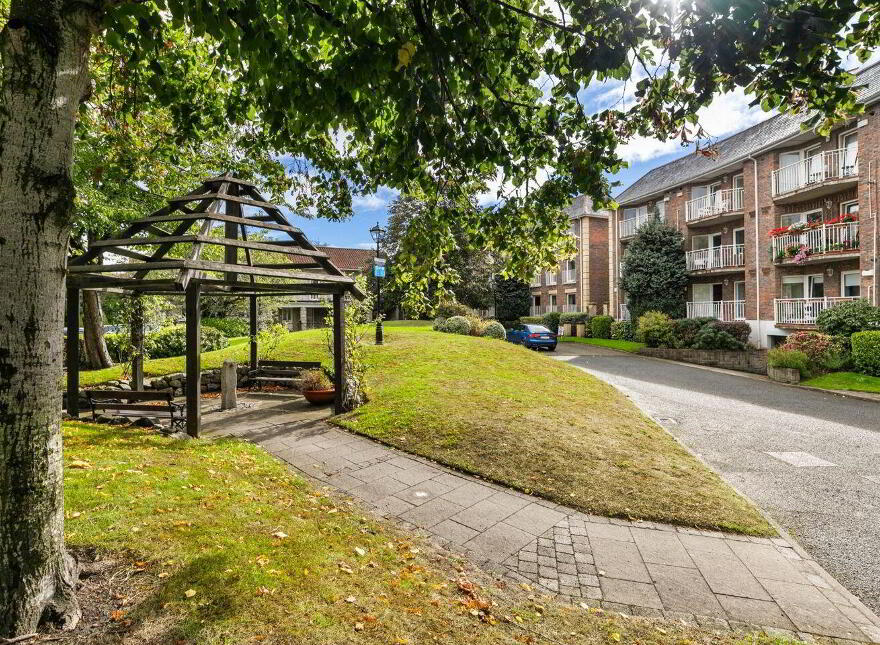 18 Radcliff Hall, St John's Road, Sandymount, Sandymount, D04XV07