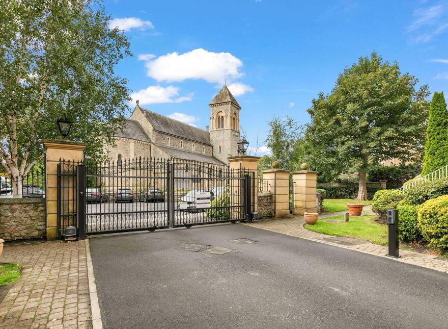 18 Radcliff Hall, St John's Road, Sandymount, Sandymount, D04XV07