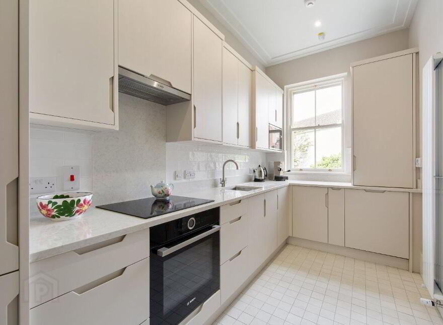 7 Raglan Hall, Clyde Road, Ballsbridge, Ballsbridge, D04P440