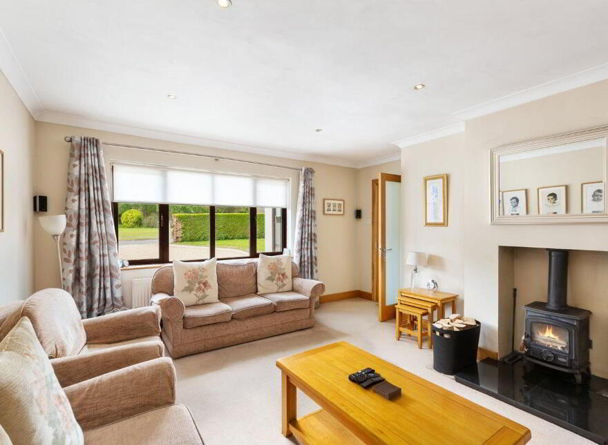 6 Bramble Glade, Ashford, A67K735