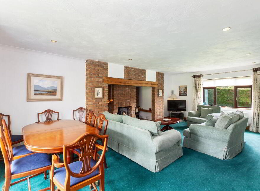 6 Bramble Glade, Ashford, A67K735