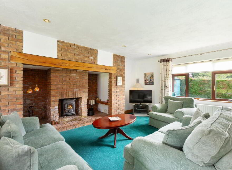 6 Bramble Glade, Ashford, A67K735