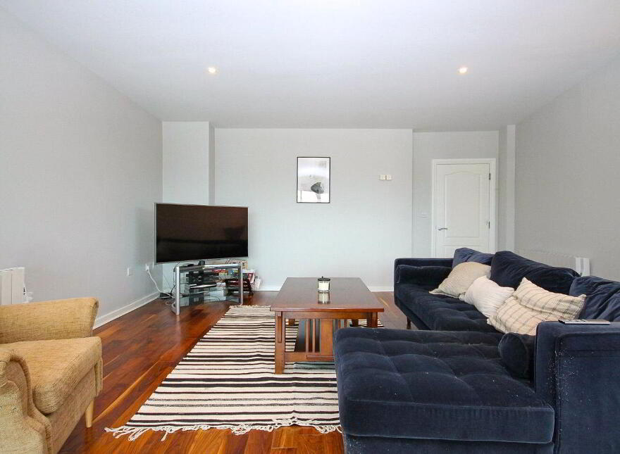 20 The Crescent Building, Park West, Park West, D12N678