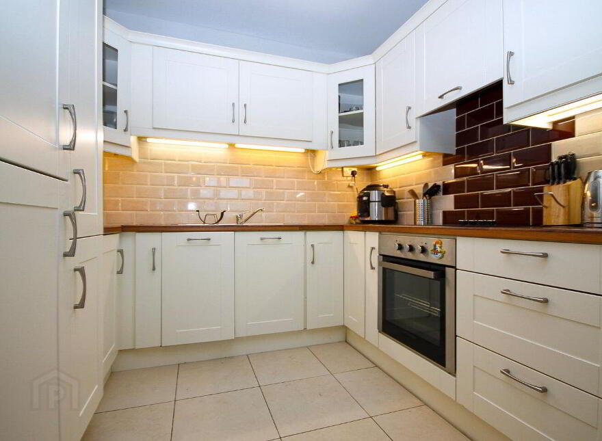 20 The Crescent Building, Park West, Park West, D12N678
