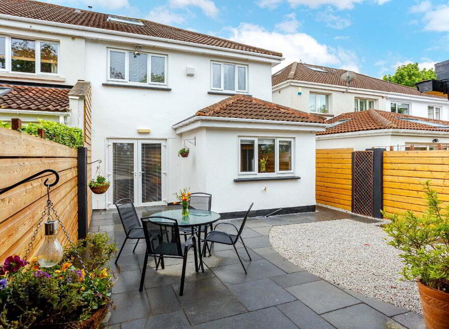 Chez Nous, 4 Ballyowen View, Lucan, K78C6P1