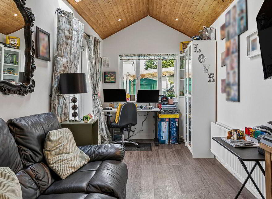 27 Earlsfort Close ( Plus Attic Conversion), Lucan, K78NC89