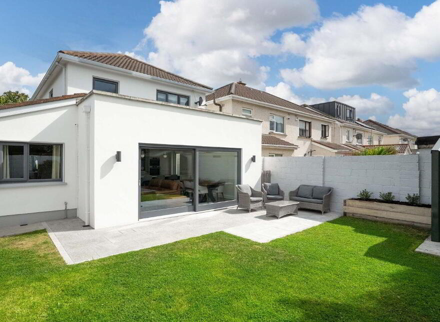 2 Canonbrook Court, Lucan, K78P086