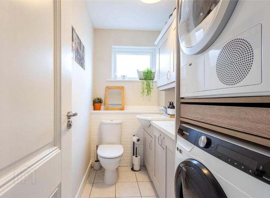 7 Hillside, Greystones, A63EF88