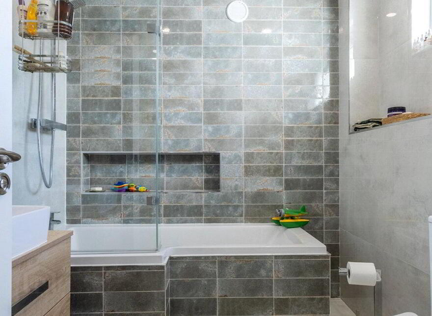 7 Hillside, Greystones, A63EF88