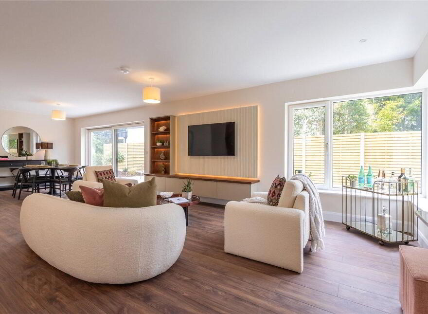 4 Chestnut Grove, Sea Road, Kilcoole