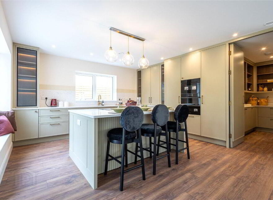 4 Chestnut Grove, Sea Road, Kilcoole