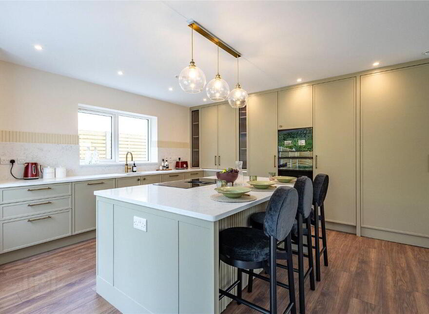 4 Chestnut Grove, Sea Road, Kilcoole