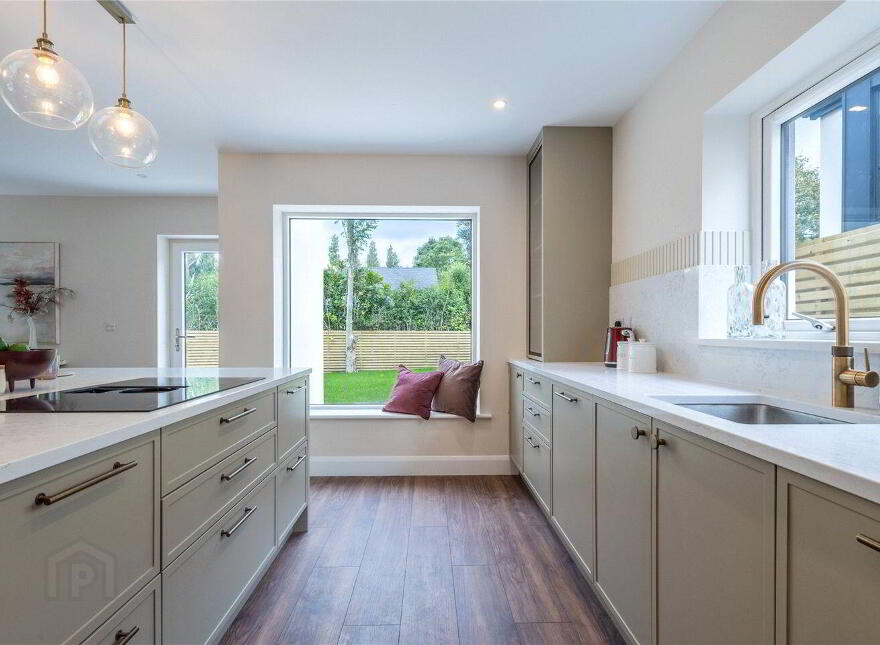 4 Chestnut Grove, Sea Road, Kilcoole