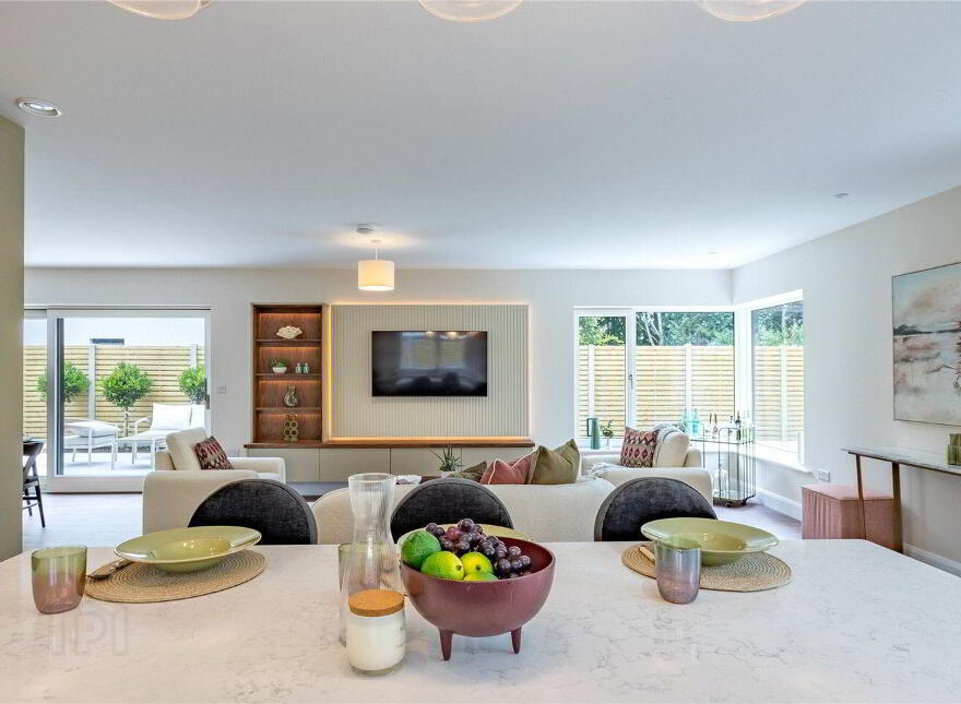 4 Chestnut Grove, Sea Road, Kilcoole