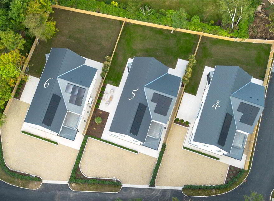 4 Chestnut Grove, Sea Road, Kilcoole
