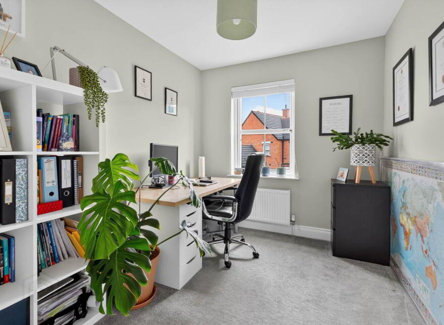5 Ballantine Square, Lisburn, BT27 5FU