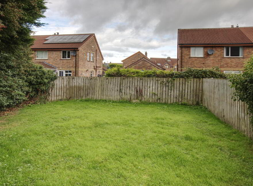 24a Cairndore Walk, Newtownards, BT23 8PE