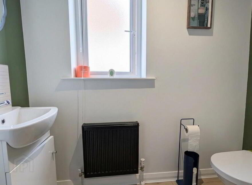 32 Millbank Grove, Ballynahinch, BT24 8WQ