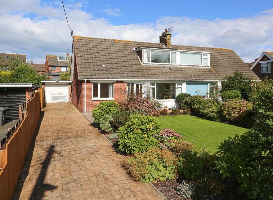 12 Rathmore Crescent, Bangor, BT19 1DG