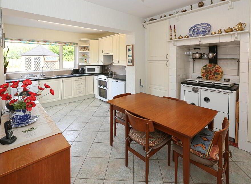 12 Rathmore Crescent, Bangor, BT19 1DG
