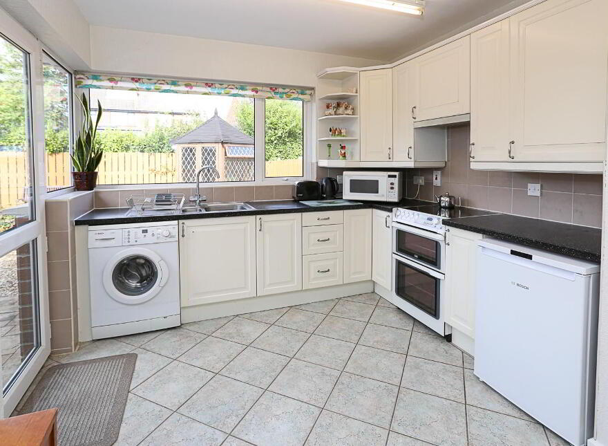 12 Rathmore Crescent, Bangor, BT19 1DG