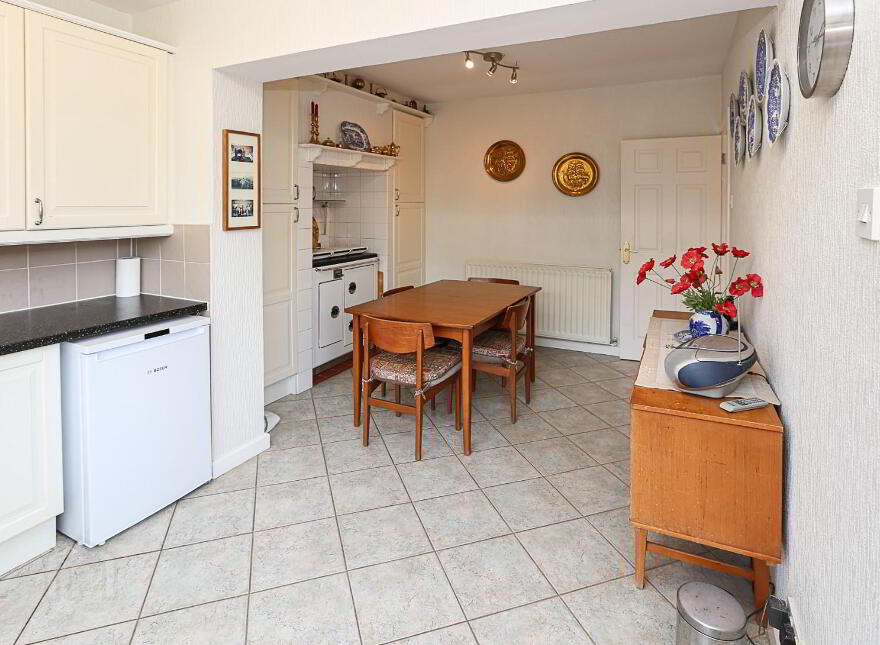 12 Rathmore Crescent, Bangor, BT19 1DG