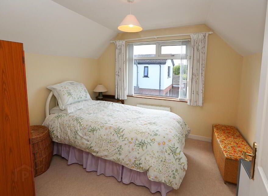 12 Rathmore Crescent, Bangor, BT19 1DG