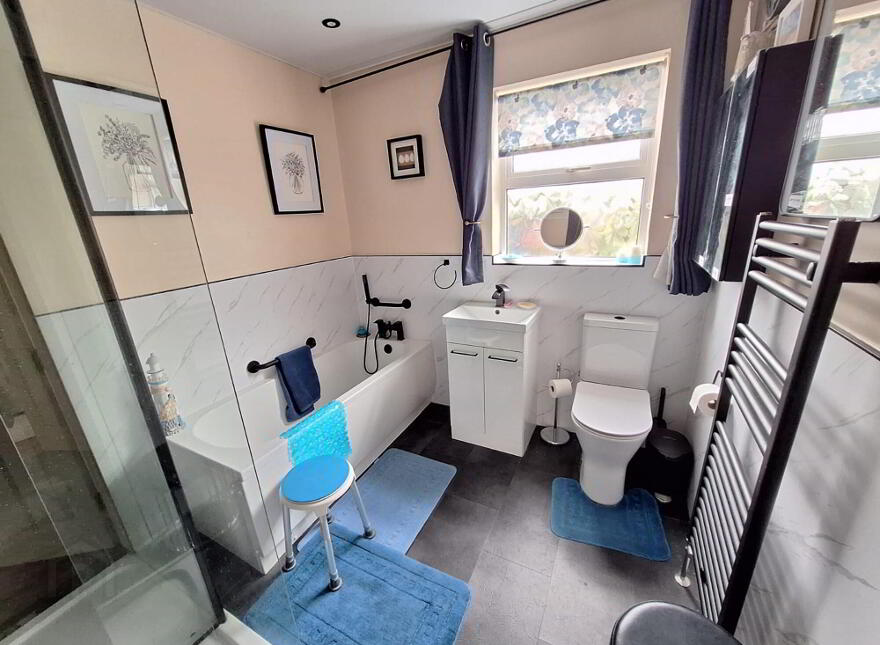 244 Straid Road, Bushmills, BT57 8QS