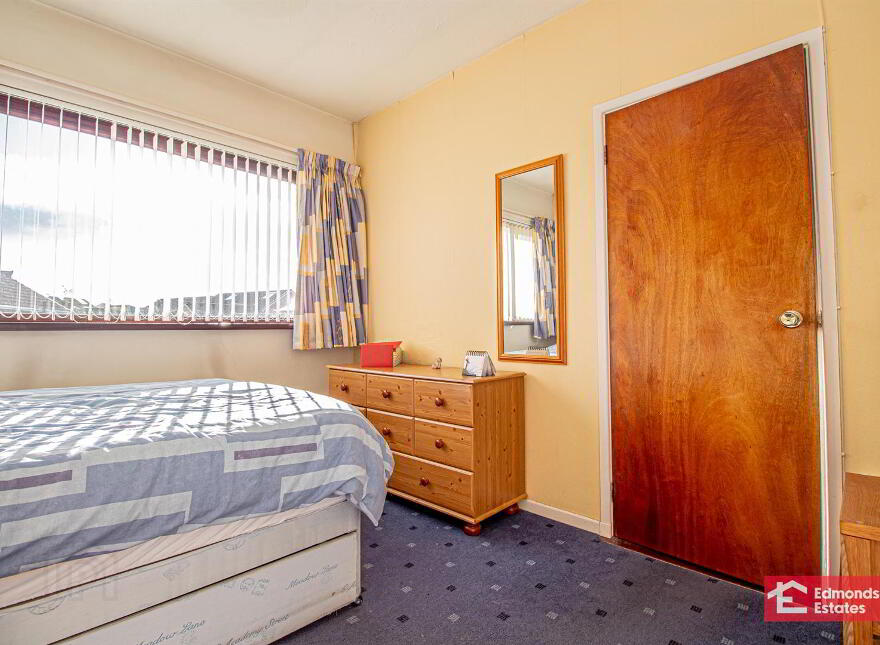 28 Woodford Park, Newtownabbey, BT36 6TJ