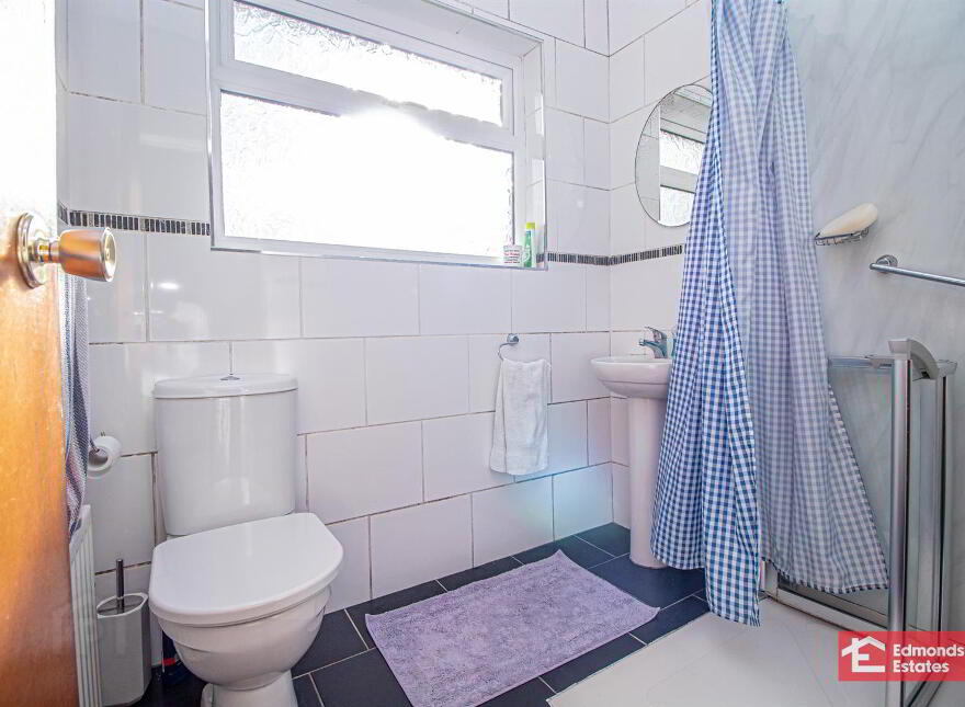 28 Woodford Park, Newtownabbey, BT36 6TJ