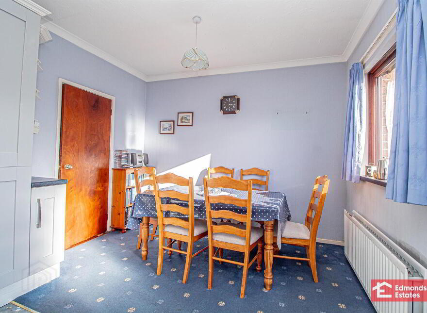28 Woodford Park, Newtownabbey, BT36 6TJ
