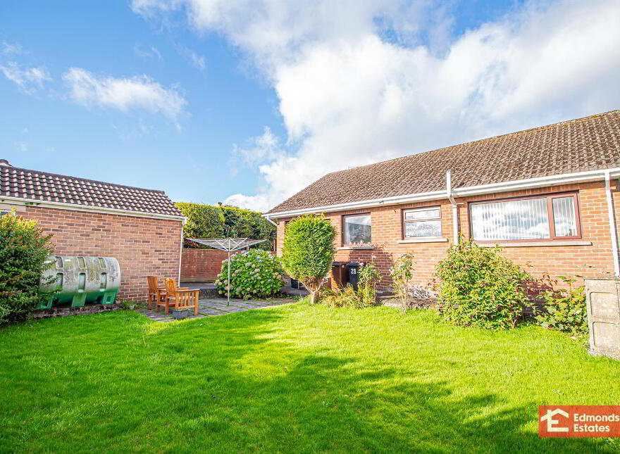 28 Woodford Park, Newtownabbey, BT36 6TJ