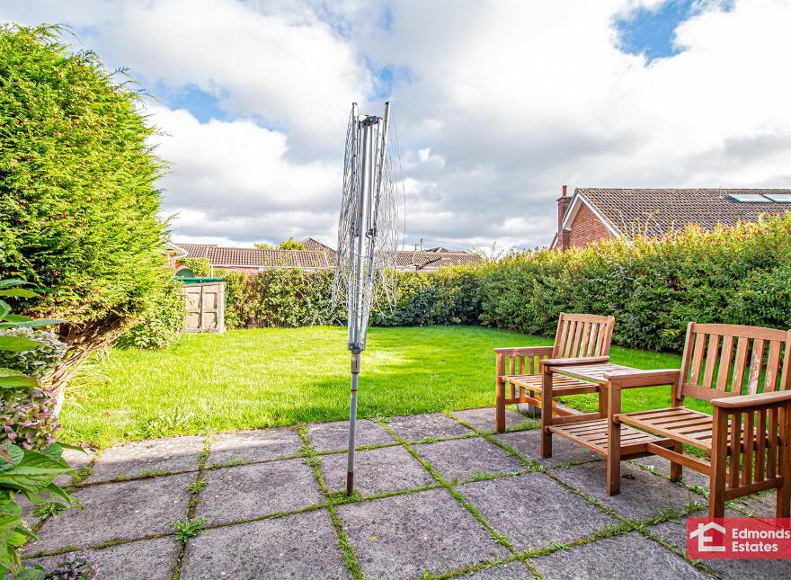 28 Woodford Park, Newtownabbey, BT36 6TJ
