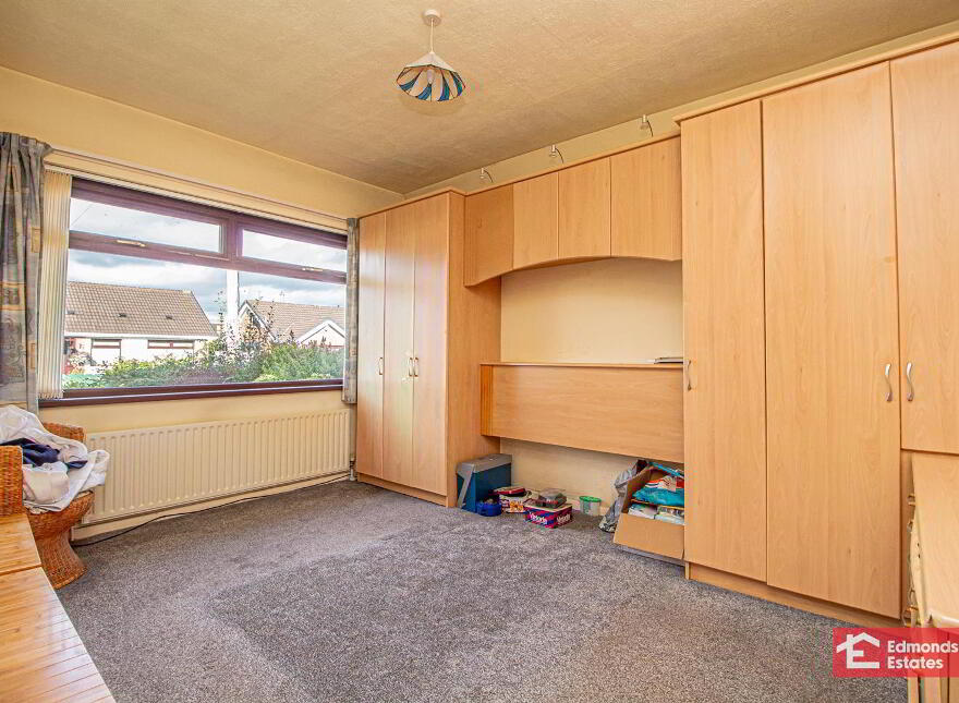 28 Woodford Park, Newtownabbey, BT36 6TJ
