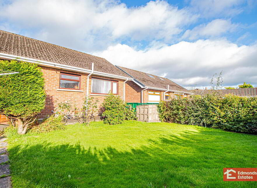 28 Woodford Park, Newtownabbey, BT36 6TJ