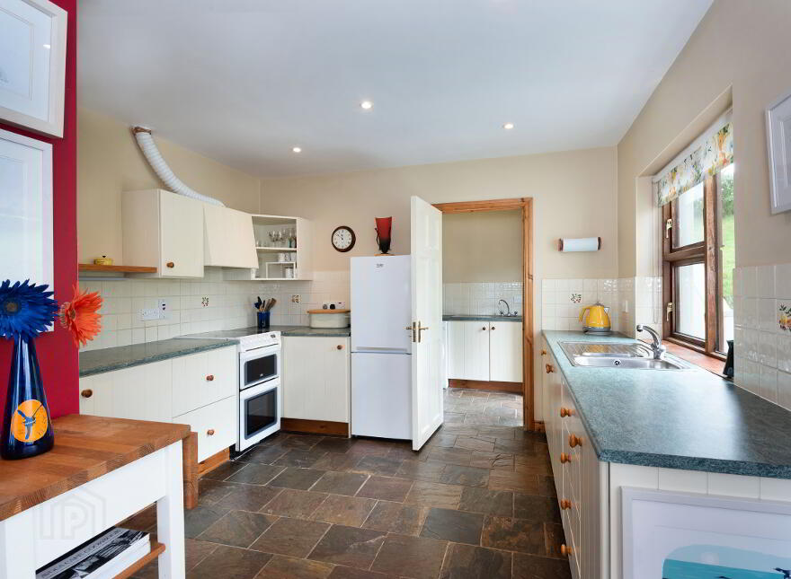 Stunning 3 Bedroom Detached House, Tullybeg, Church Hill, F92FY02