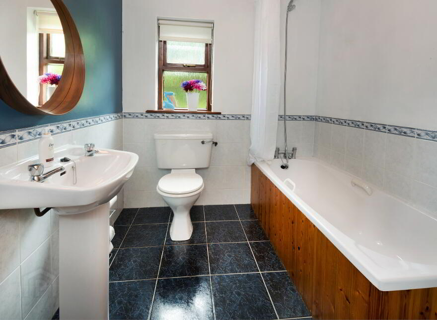 Stunning 3 Bedroom Detached House, Tullybeg, Church Hill, F92FY02
