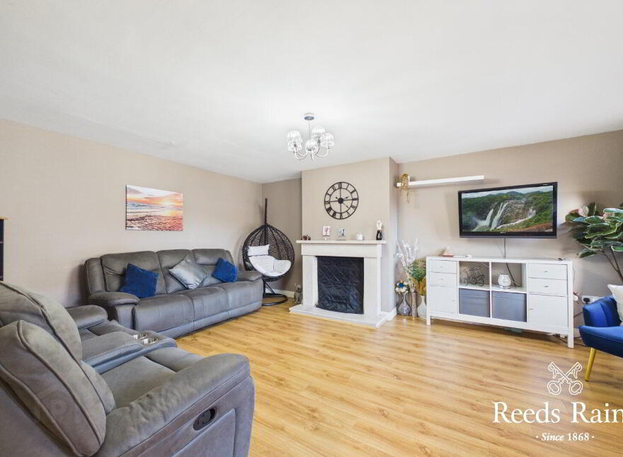 33 Causeway Meadows, Lisburn, BT28 2GD
