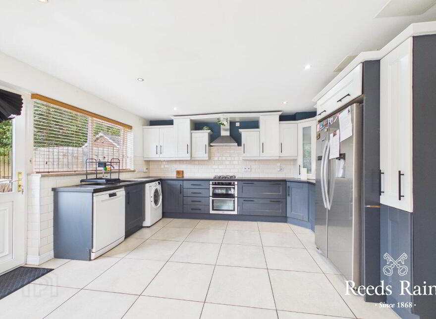 33 Causeway Meadows, Lisburn, BT28 2GD