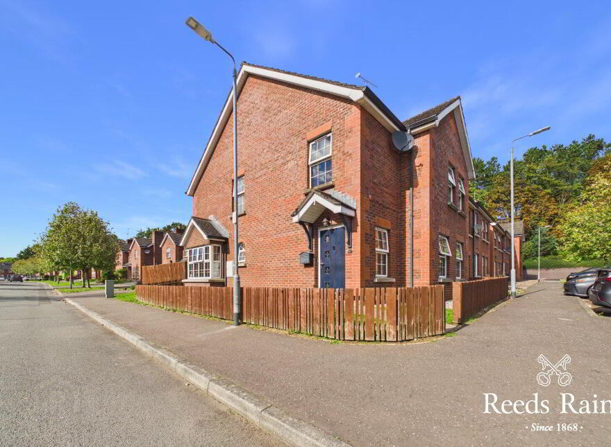 33 Causeway Meadows, Lisburn, BT28 2GD
