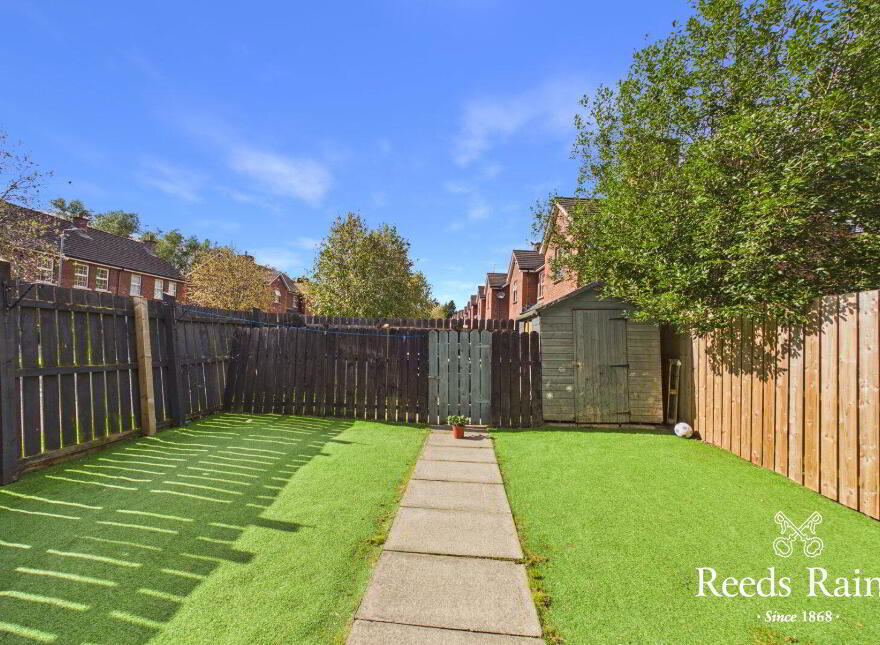 33 Causeway Meadows, Lisburn, BT28 2GD