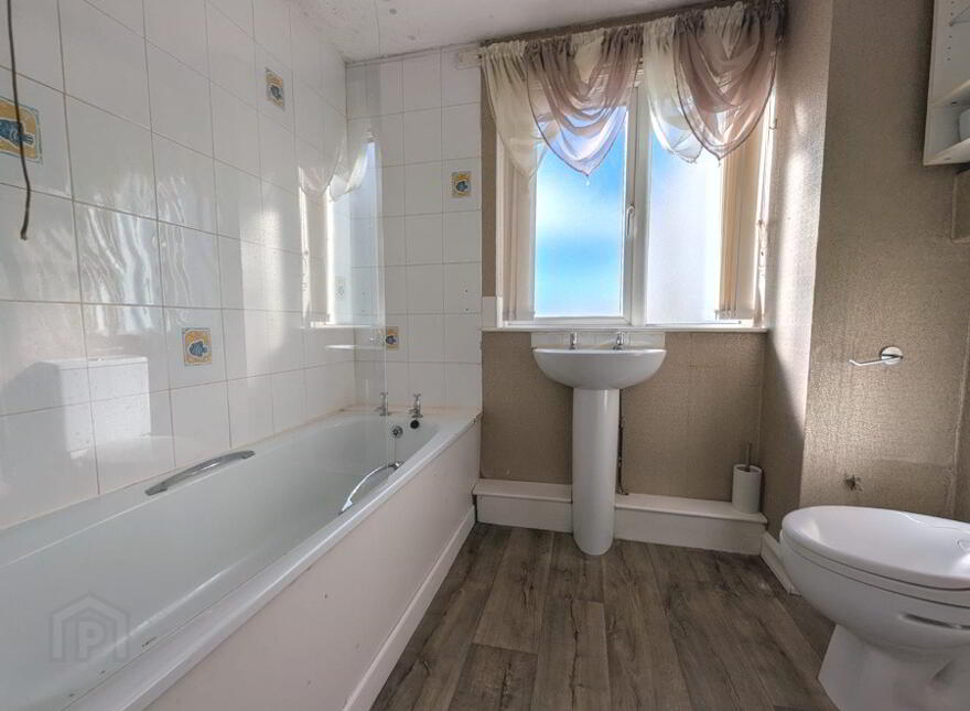 7 Ramore Street, Porrtrush, BT56 8BD