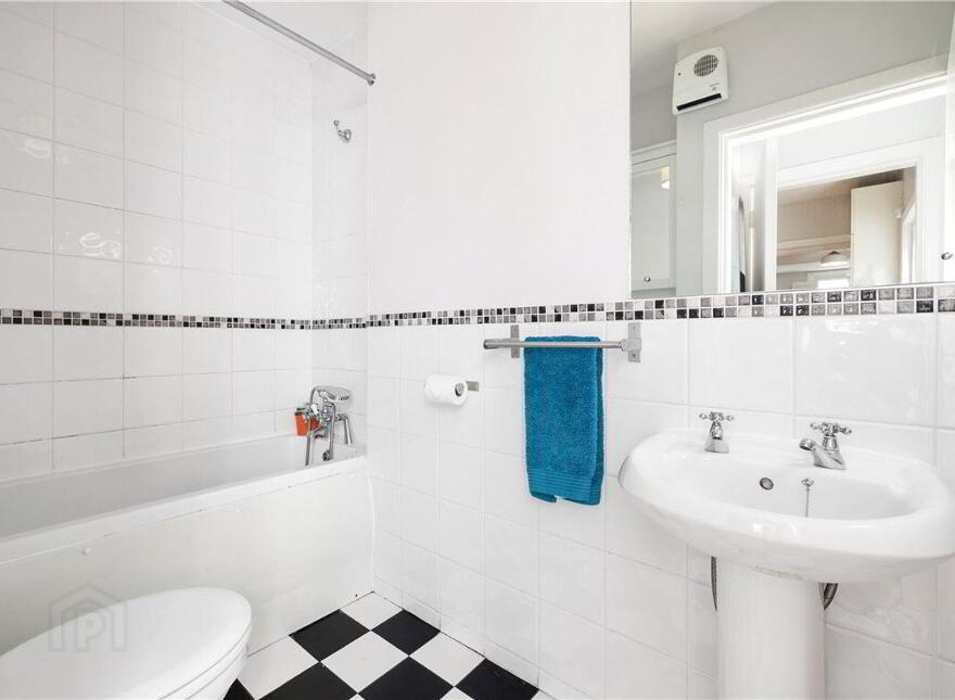 4 Meathville Terrace, De, Long Lane, Dublin, D08T68D