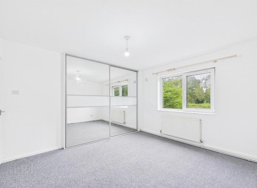 Flat D, 3 Laurel Way, Dunmurry, Belfast, BT17 9PR
