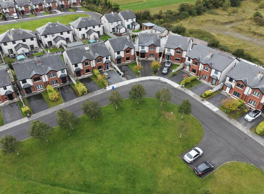 32 Beechlawn Heights, Ballinasloe, H53KN61