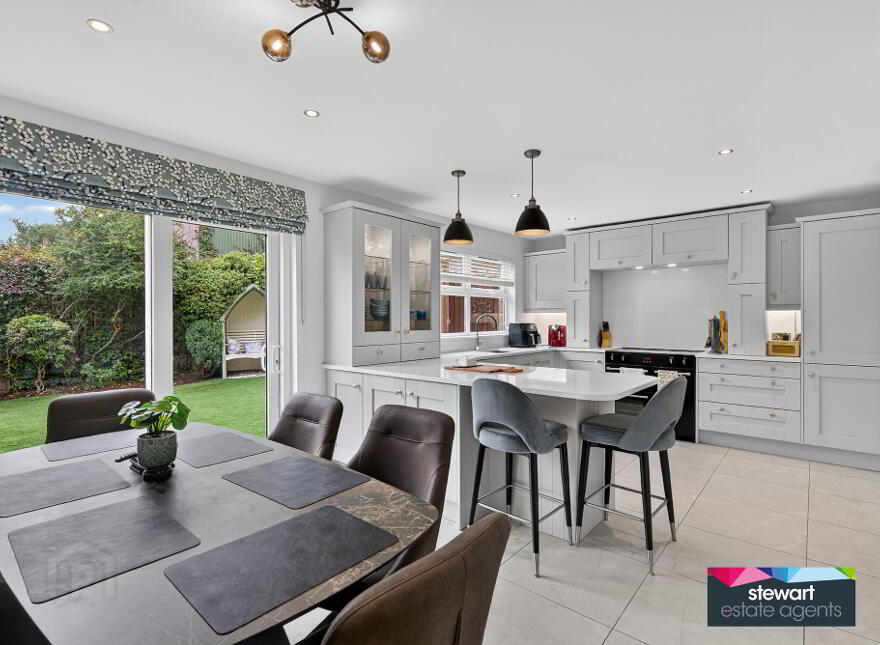 4 Broomhill Grove, Ballymacbredan Road, Magheralin, BT67 0GY