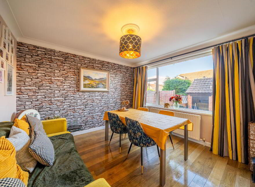 38 Newtownards Road, Bangor, BT20 4BP