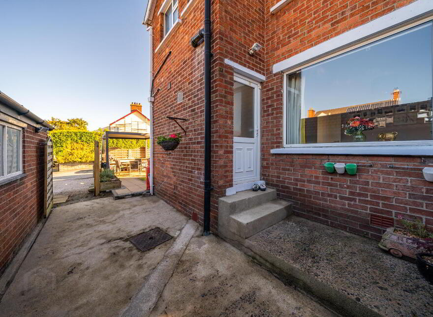 38 Newtownards Road, Bangor, BT20 4BP